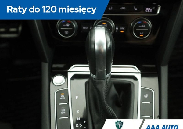 Volkswagen Arteon cena 112000 przebieg: 117026, rok produkcji 2018 z Pszczyna małe 352